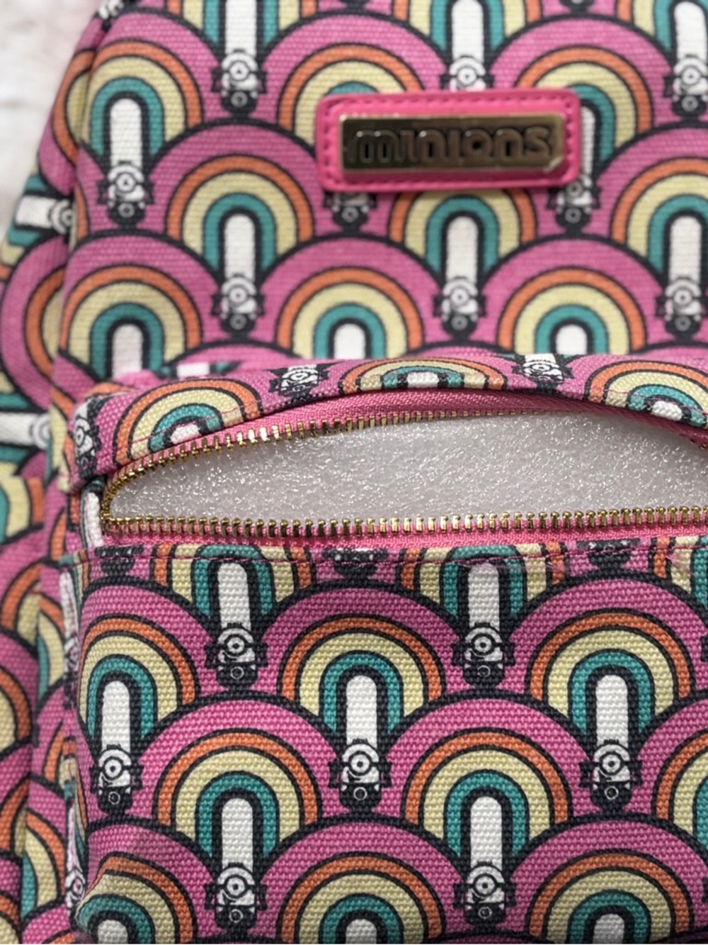Despicable Me Minions Artist Series Rainbow Mini Canvas Backpack 11" - Picture 7 of 8